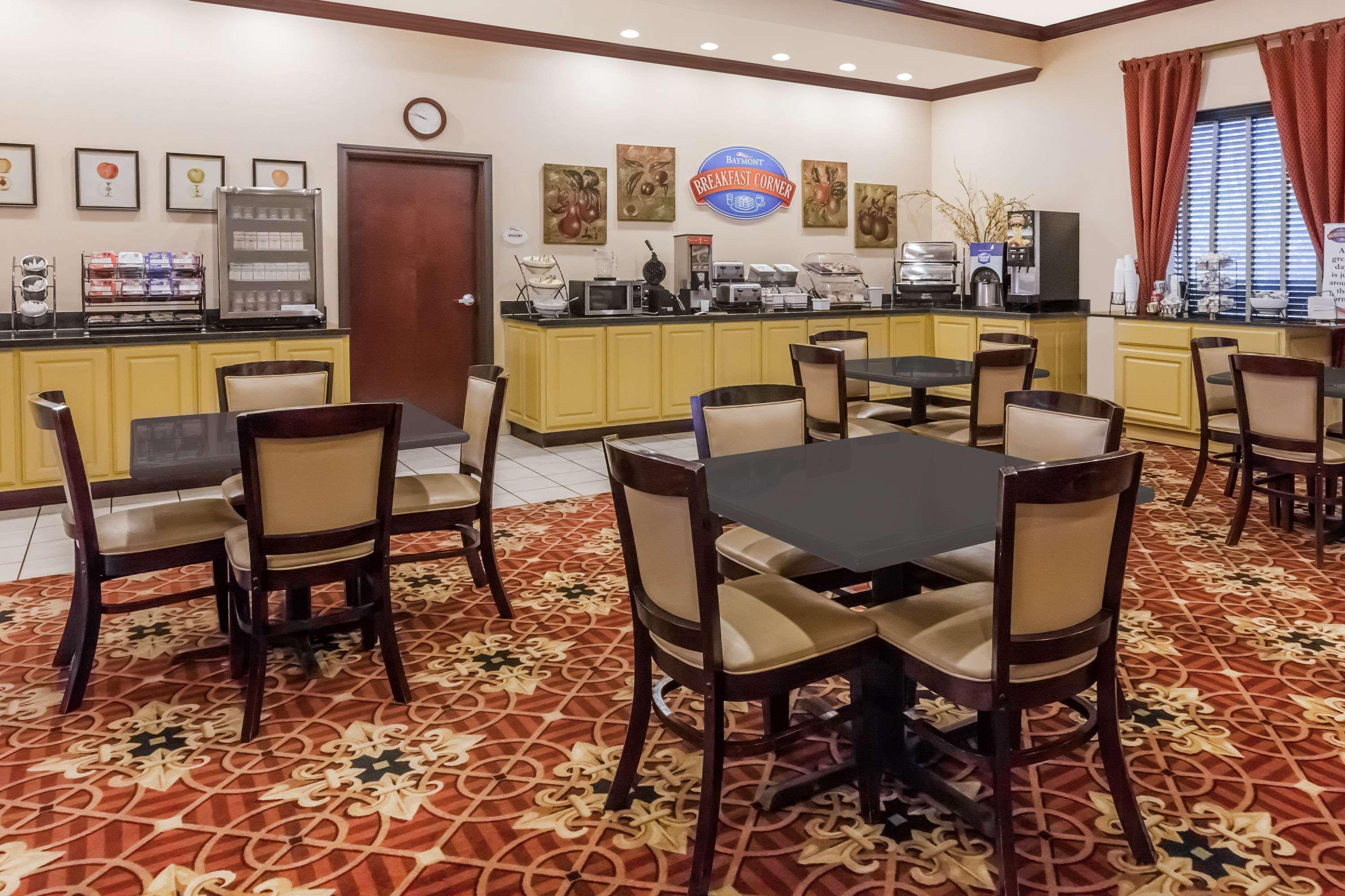 Hotel Baymont By Wyndham Henderson Esterno foto