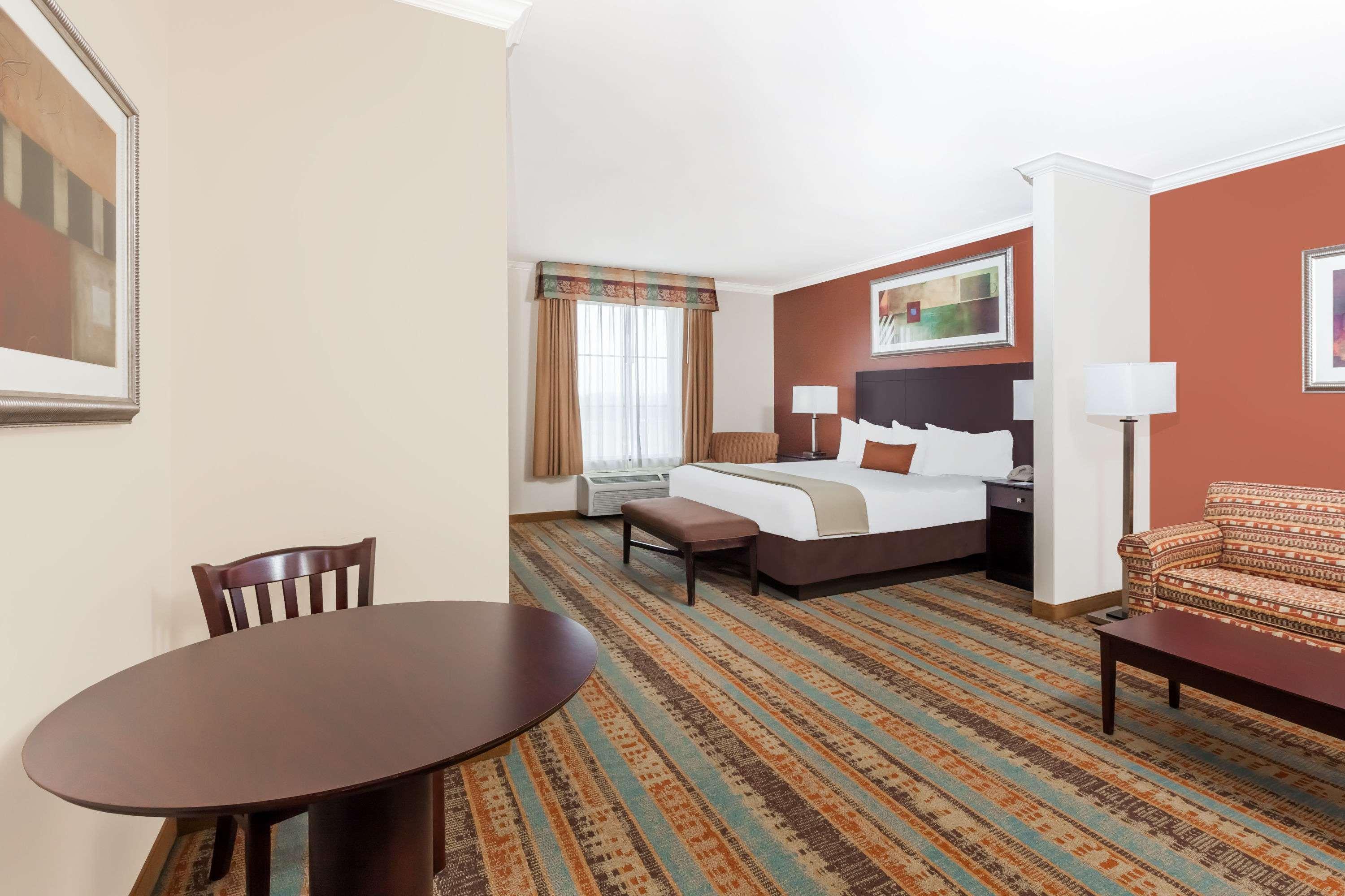 Hotel Baymont By Wyndham Henderson Esterno foto